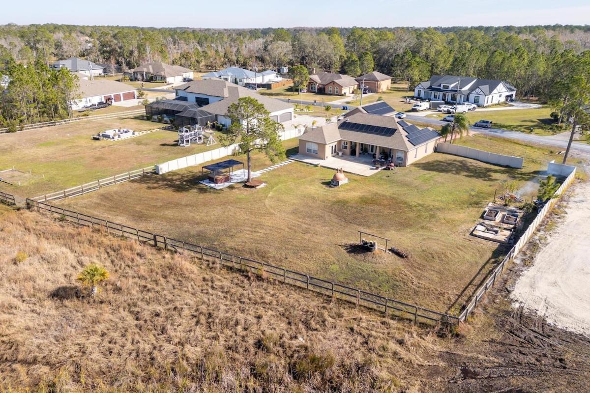 Gated Million Community Villa Wesley Chapel Exterior photo